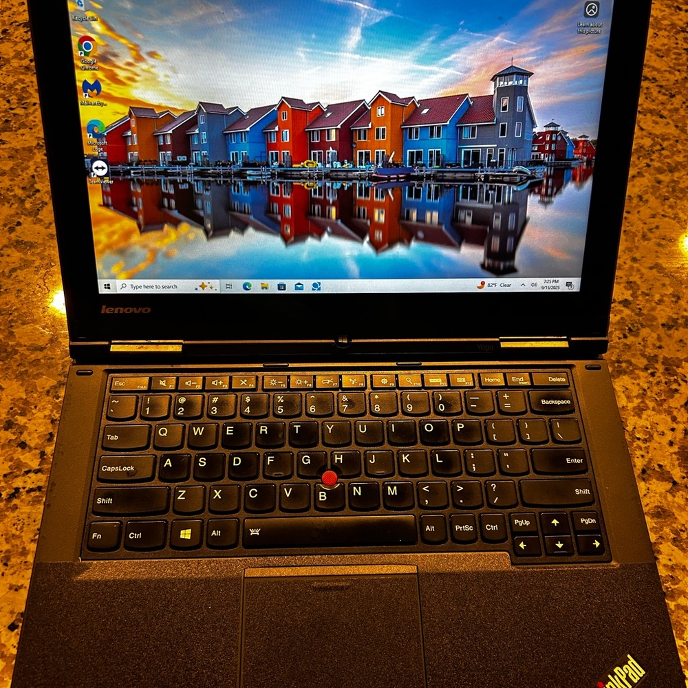 Lenovo thinkpad yoga laptop type 20C0 128 GB 12.5 in touchscreen refurbished